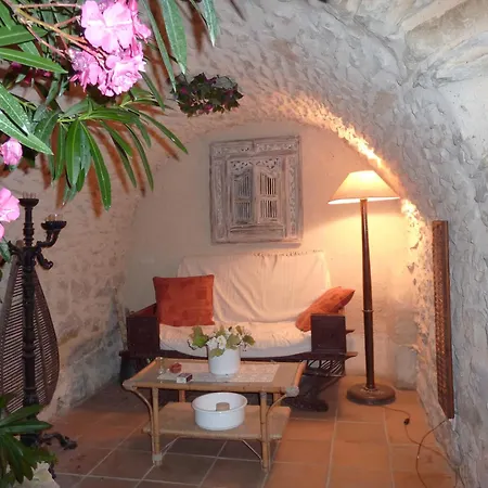 Mas Provencal Du 18ème Proche Uzes