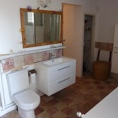 Mas Provencal Du 18ème Proche Uzes *