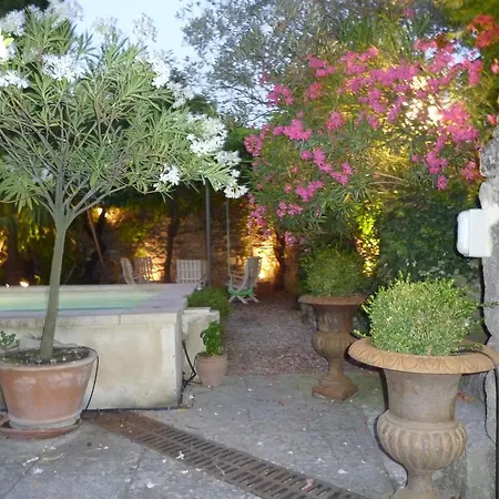 Mas Provencal Du 18ème Proche Uzes Casa vacanze *